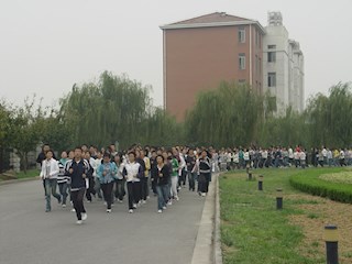 阳光体育计划之冬季长跑