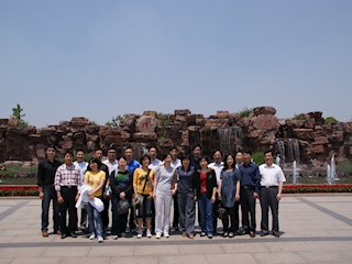 高中理科党支部开展学习实践活动