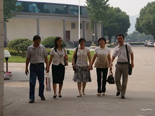 领导检查甲型H1N1防控工作