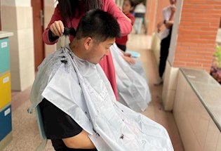 做好志愿服务  接续青春力量